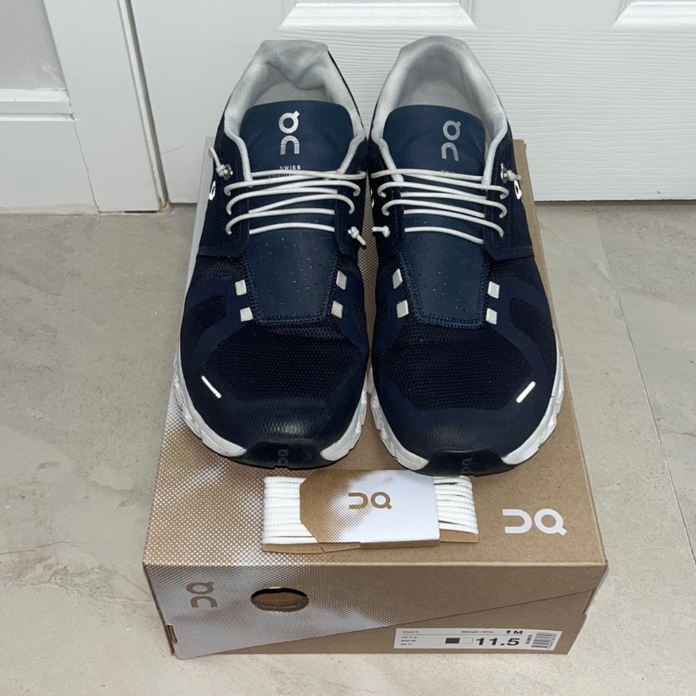 On Cloud Running Cloud 5 Midnight Blue Navy/White size 11.5 pre-owned men’s shoe